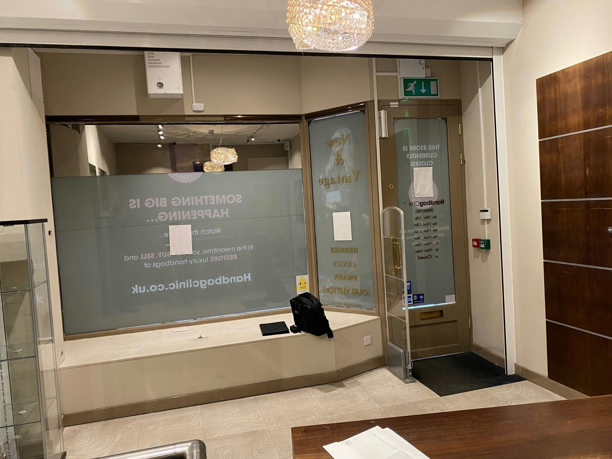 12 Queens Arcade, Leeds, West Yorkshire, LS1 6LF