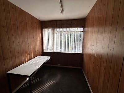 Eagle Trading Estate, Unit 5, Halesowen, Trade Counter / Warehouse To Let - p6.jpg