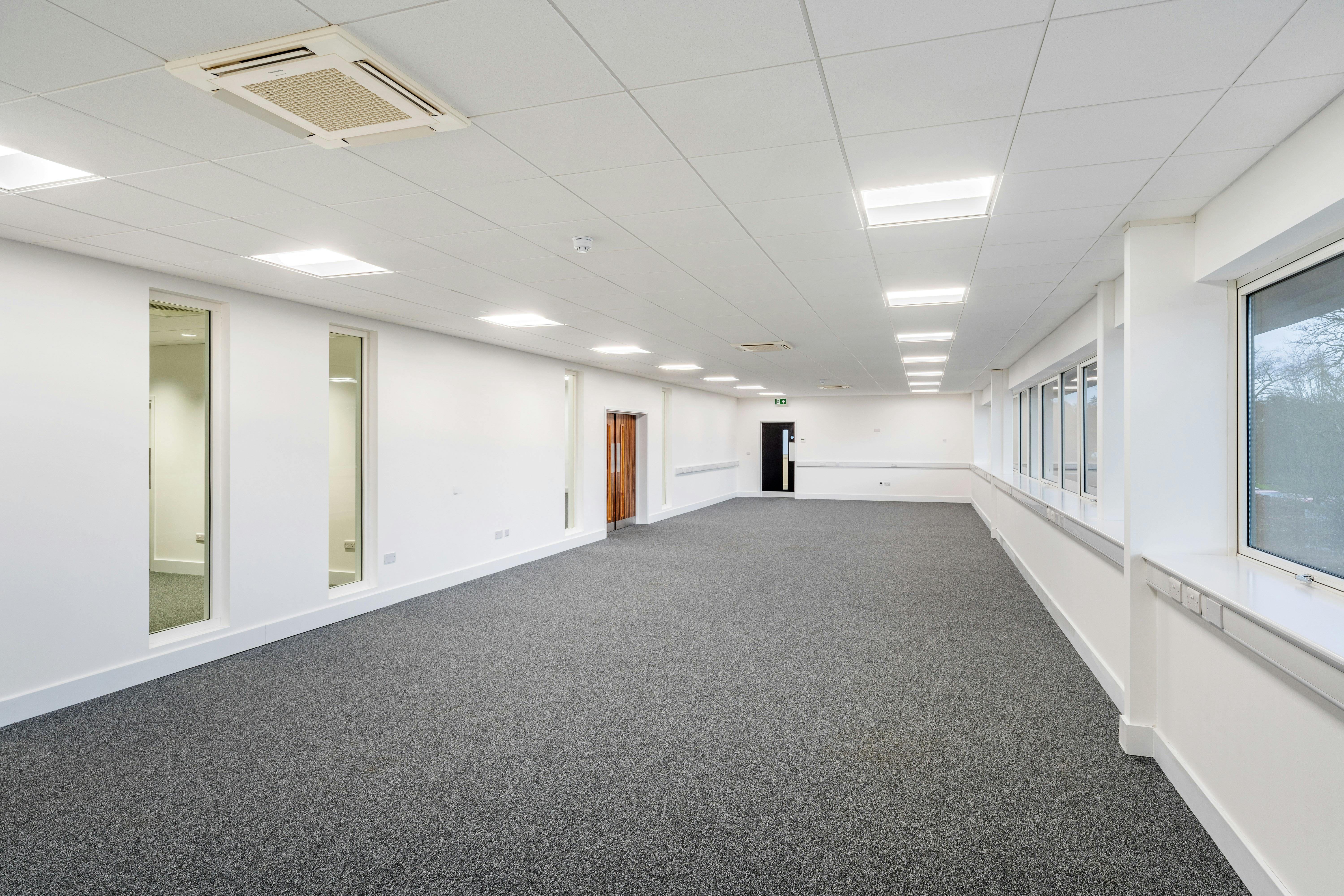 Unit 1, J4, Doman Road, Camberley, Warehouse & Industrial To Let - DSC05361.jpg