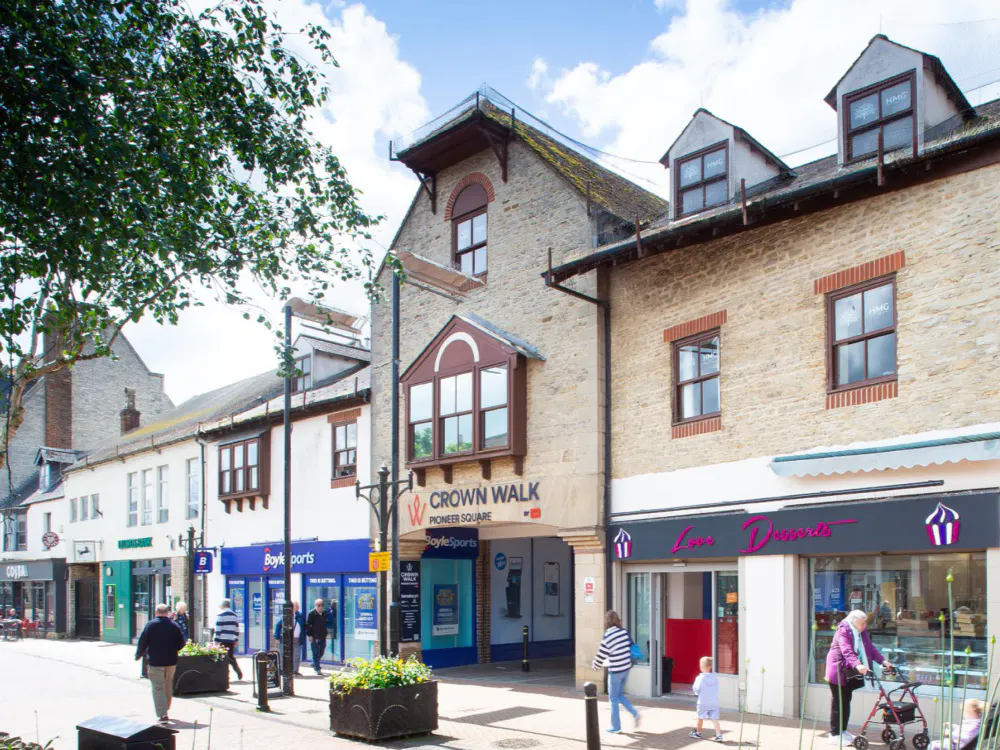 Units 4, 32 & 3 Crown Walk, Bicester, Office / Retail To Let - External.png