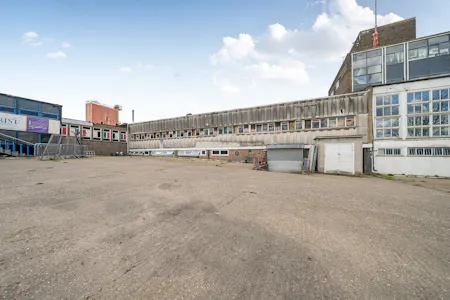 Bunker 51, 3 Herringham Road, Charlton, Class E Retail / Leisure / D2 (Assembly and Leisure) / Leisure / Light Industrial / Open Storage / Trade / Warehouse / Yard To Let - 1433196-24-69c3e35c5991b.jpg