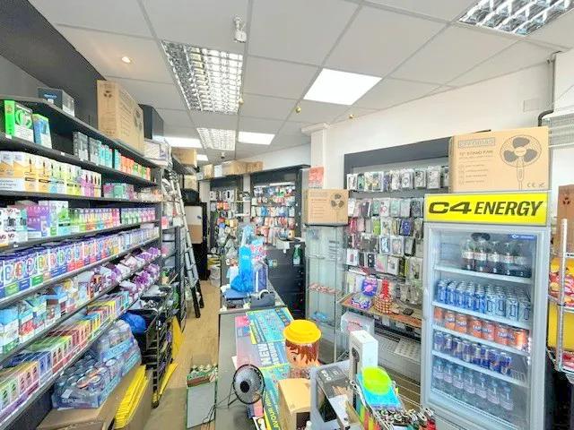 Shop 3 The Parade, Windsor, Office / Retail To Let - Interior ii.jpg