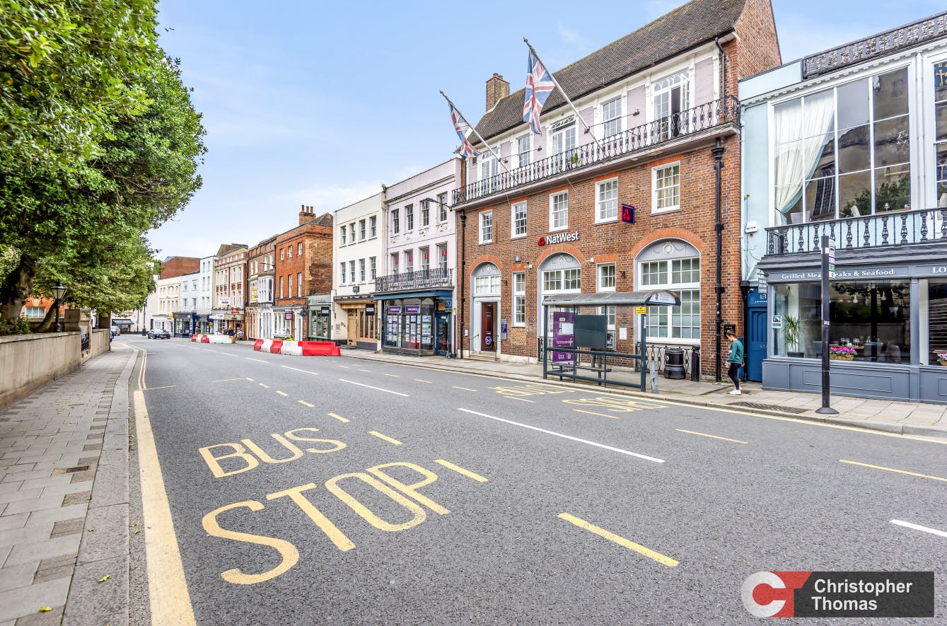 10 High Street, Windsor, Office To Let - 5b605b6505874c098c76ce62f03a5b5a.jpg