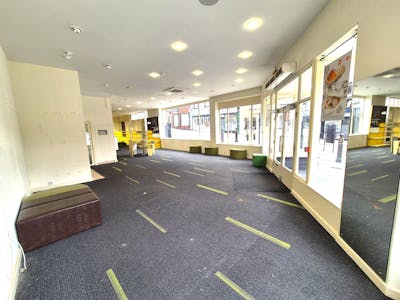 2 Warren Street, Stockport, Retail To Let - 20250624_151408.jpg