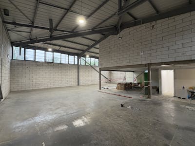Unit 3 Shepperton Business Park, Shepperton, Industrial/Logistics To Let - IMG_6121.jpg
