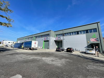 Units 3-4, Chertsey Business Park, Chertsey, Industrial To Let - IMG_8777.jpeg