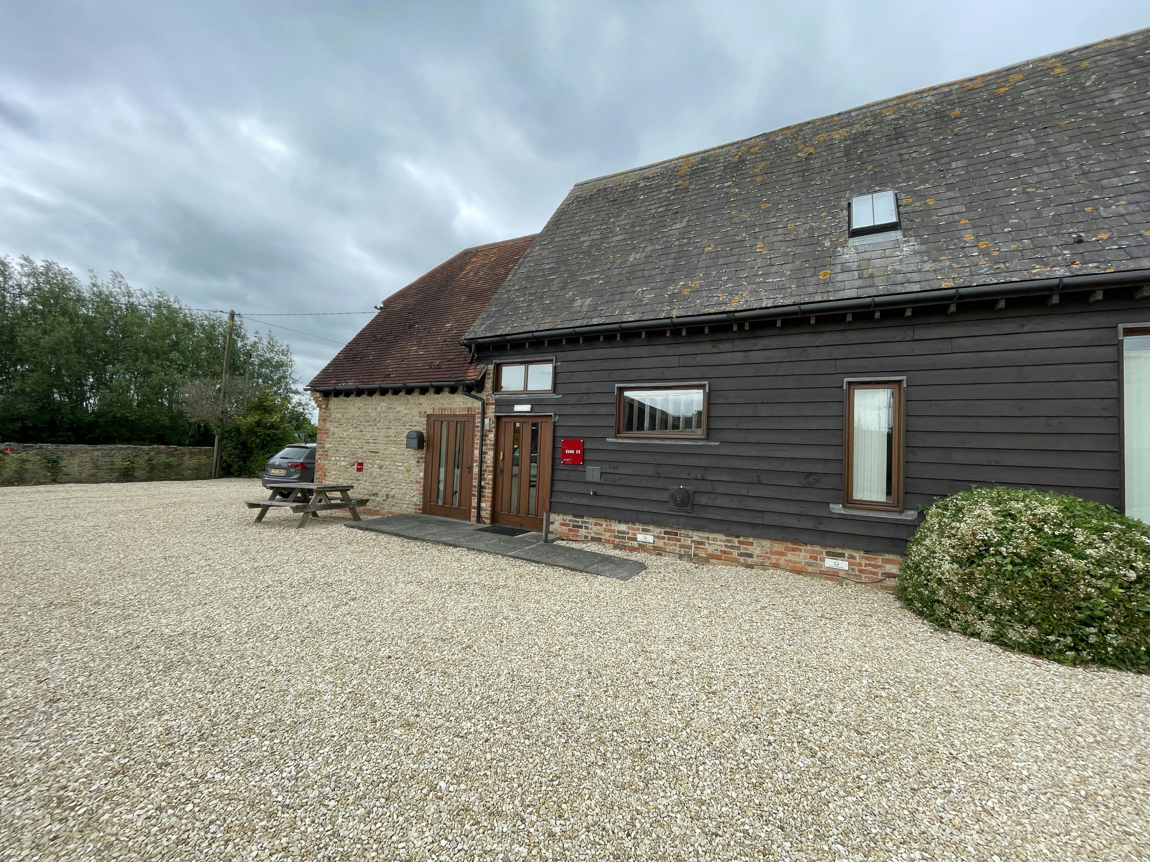 Suite 2, The Threshing Barn, North Weston, Thame, Office To Let - IMG_1864.JPG