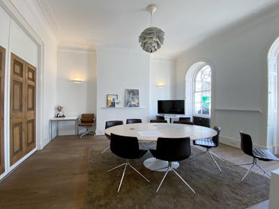 5 Fitzroy Square, London, Mixed Use / Office To Let - IMAGE1.png