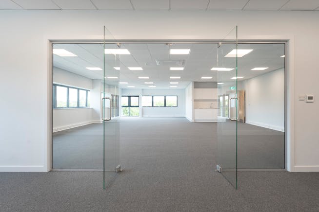 Unit 13 Vision, West Acton, Industrial To Let - IW-230824-CA-075.jpg