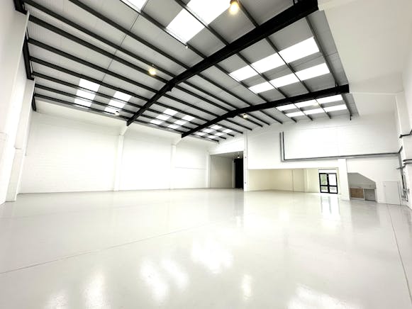 Units 2 & 3 Wembley Trade Park, Wembley, Industrial To Let - 20260521_104743721_iOS.jpg