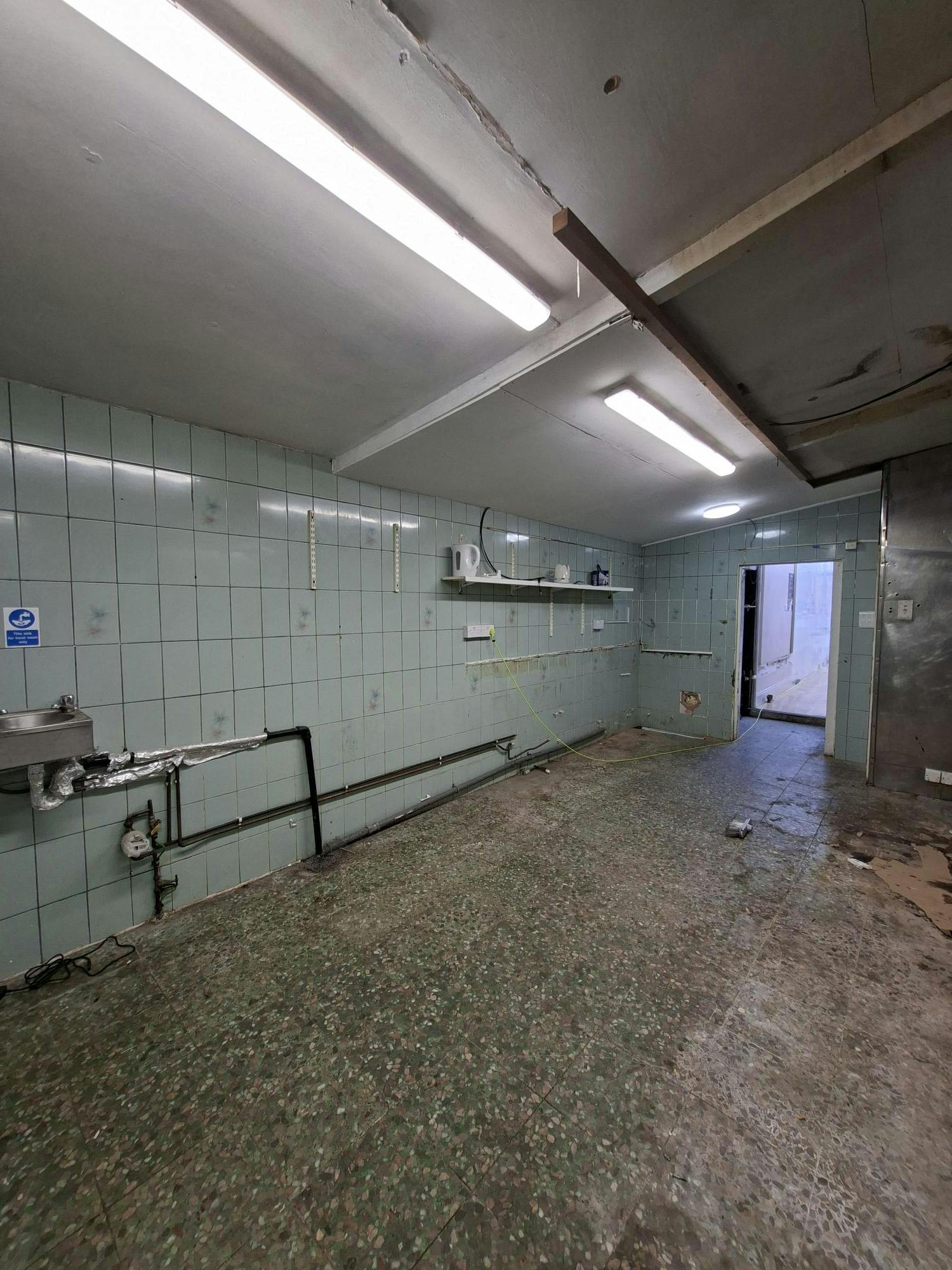 Retail/Shop in Doncaster - photo 4