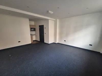 1 Old Street, Ashton-under-Lyne, Office To Let - 20251216_101802.jpg