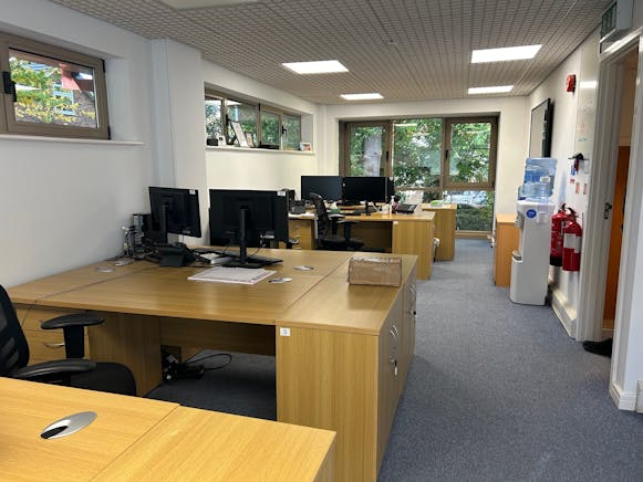 Unit 1, Crowthorne, Offices For Sale - 8.jpg