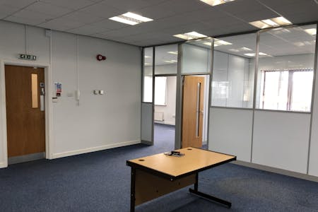 1st Floor At Unit 1, Thame Park Business Centre, Thame, Office To Let - IMG_2474.JPG