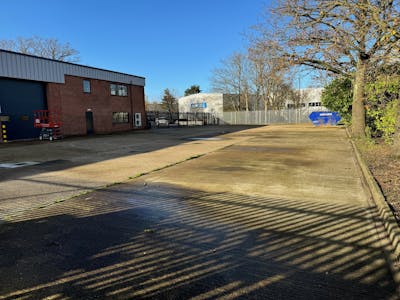 Unit 4A Tinsley Lane North, Tinsley Lane North, Crawley, Warehouse To Let - 7354 4A TLN  7 251124.jpg