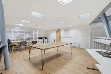 18-20 London Lane, London Fields, D1 (Non Residential Institutions) / D2 (Assembly and Leisure) / Leisure / Office To Let - img_0256.jpg