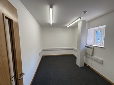Unit 7, Llandough Trading Estate, Cardiff, Industrial To Let - IMG_2354.jpg