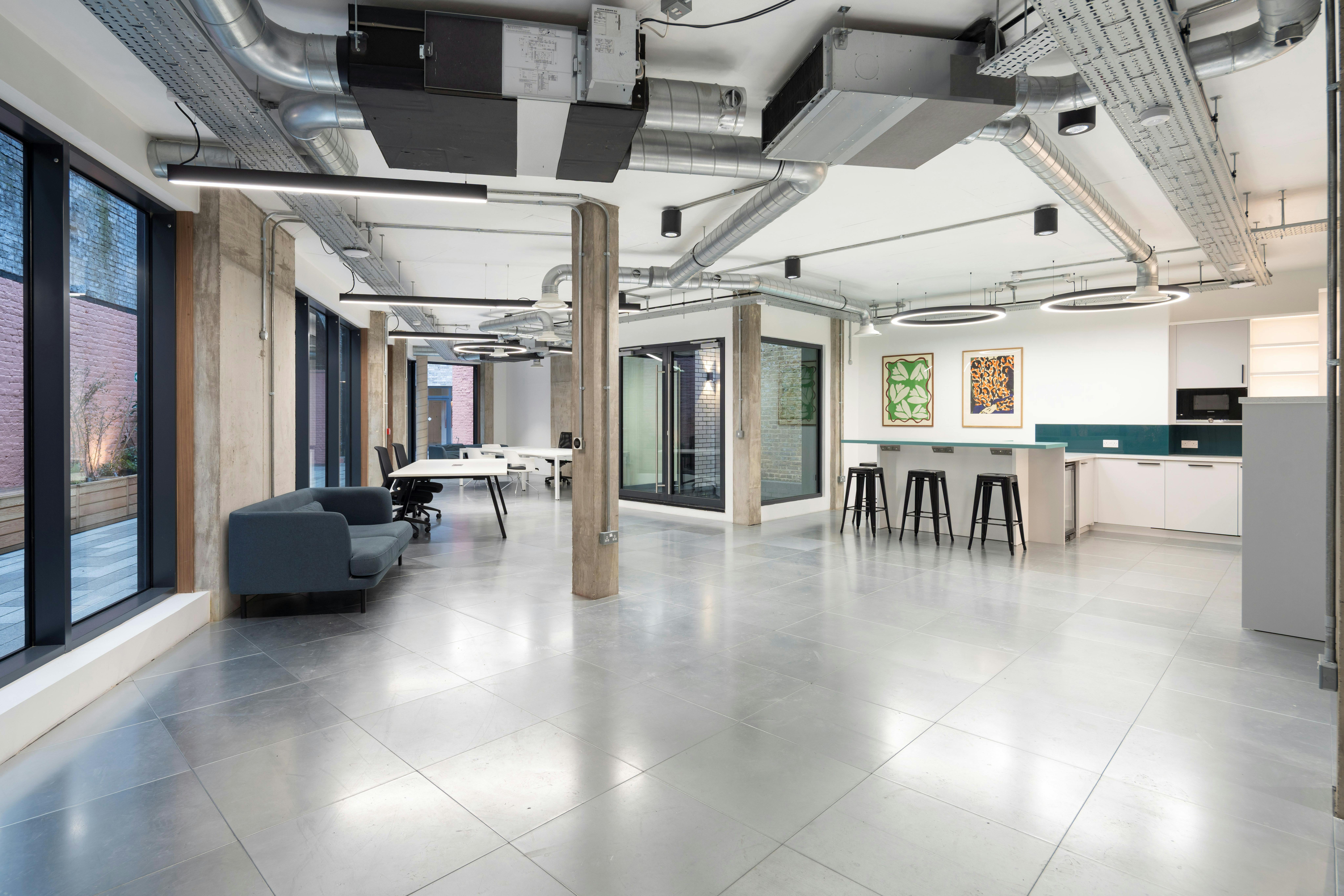 Office in London - photo 2