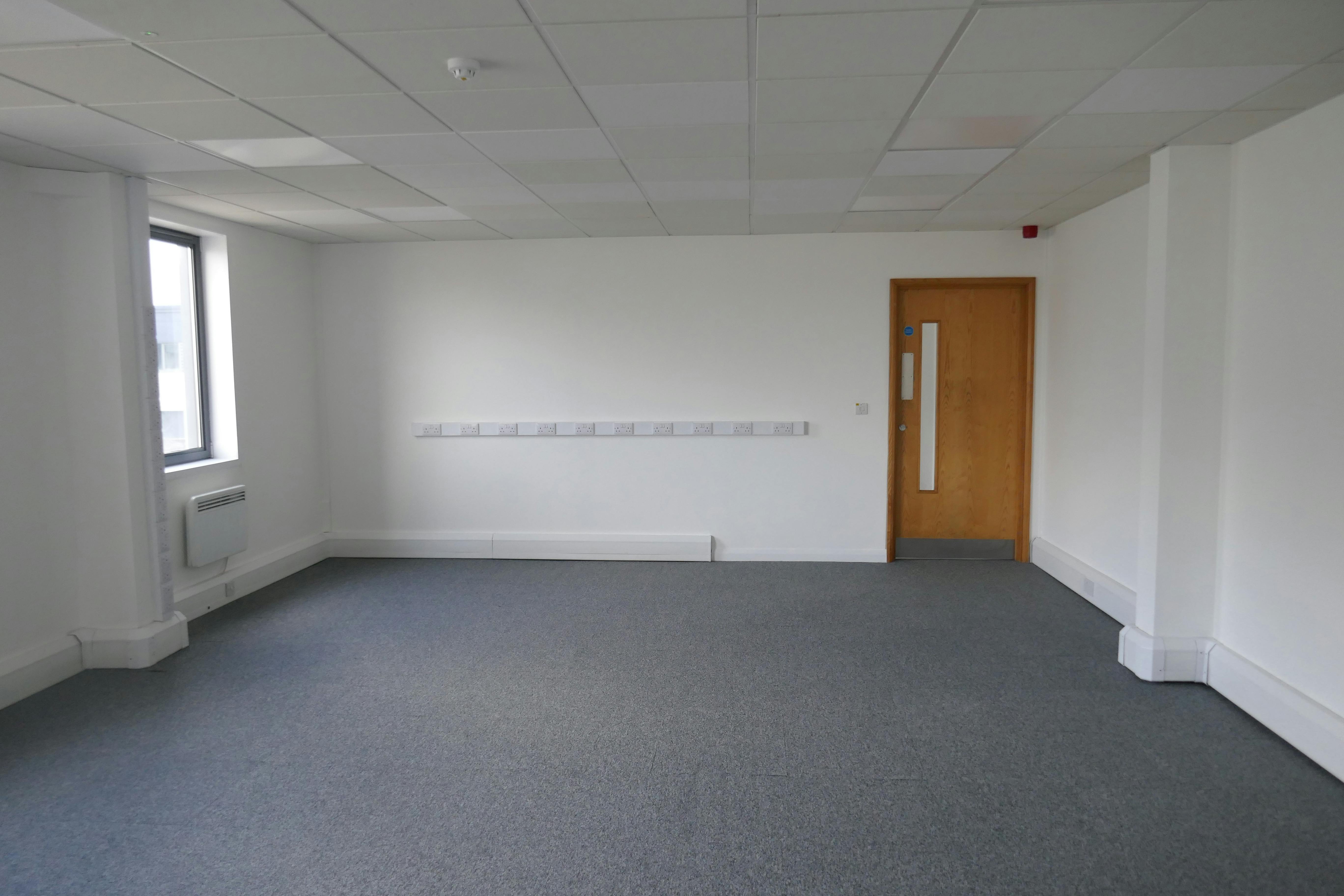 Unit 11 Harlow Mill, Riverway, Harlow, Industrial To Let - P1020444.JPG