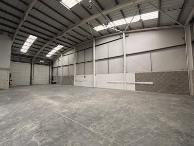 Unit D8.1, Main Avenue, Pontypridd, Industrial To Let - Int pic D81jpg4.jpg