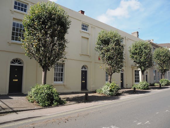 38-42 London Road, Palace Chambers, Stroud, Office To Let - 3842 Ext.JPG