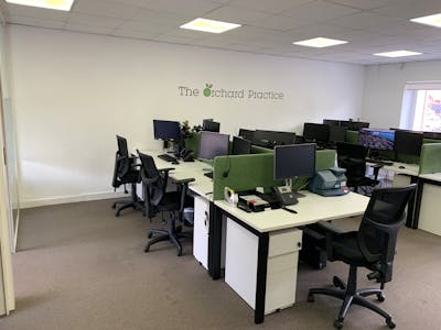2 Penta Court, Borehamwood, Office To Let - IMG_0258.jpeg