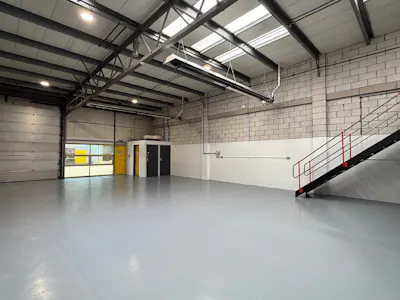 Unit 16 Ash, Kembrey Park,, Swindon, Industrial / Warehouse To Let - 2.jpg