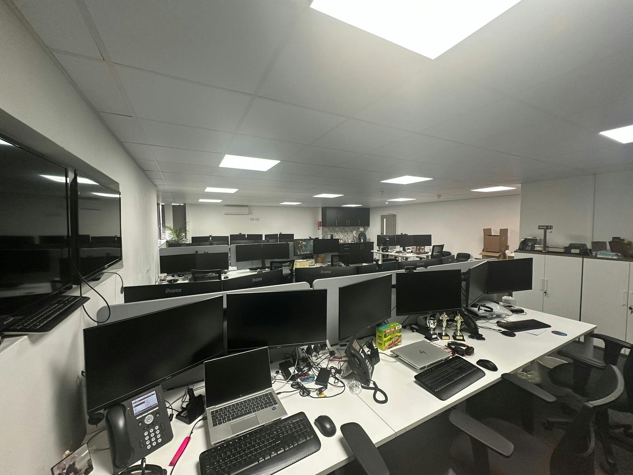 The Metro Centre, 12 Welbeck Way, Peterborough, Offices To Let - 1sr Floor Main Office 2