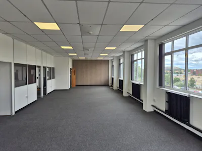 Europa Business Park, Cheadle, Industrial/Logistics / Office To Let - 20260619_132049.jpg
