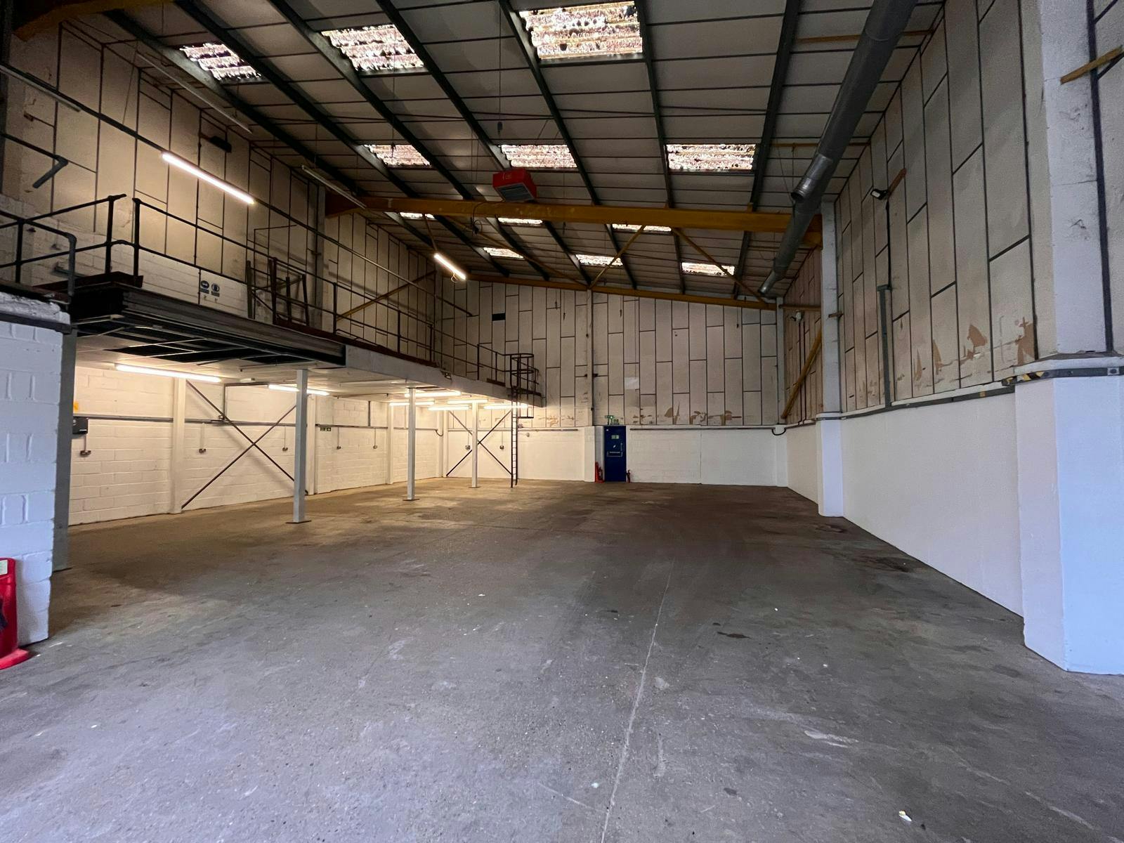 Unit H Progress Road, Sands Industrial Estate, High Wycombe, Industrial To Let - WhatsApp Image .jpeg