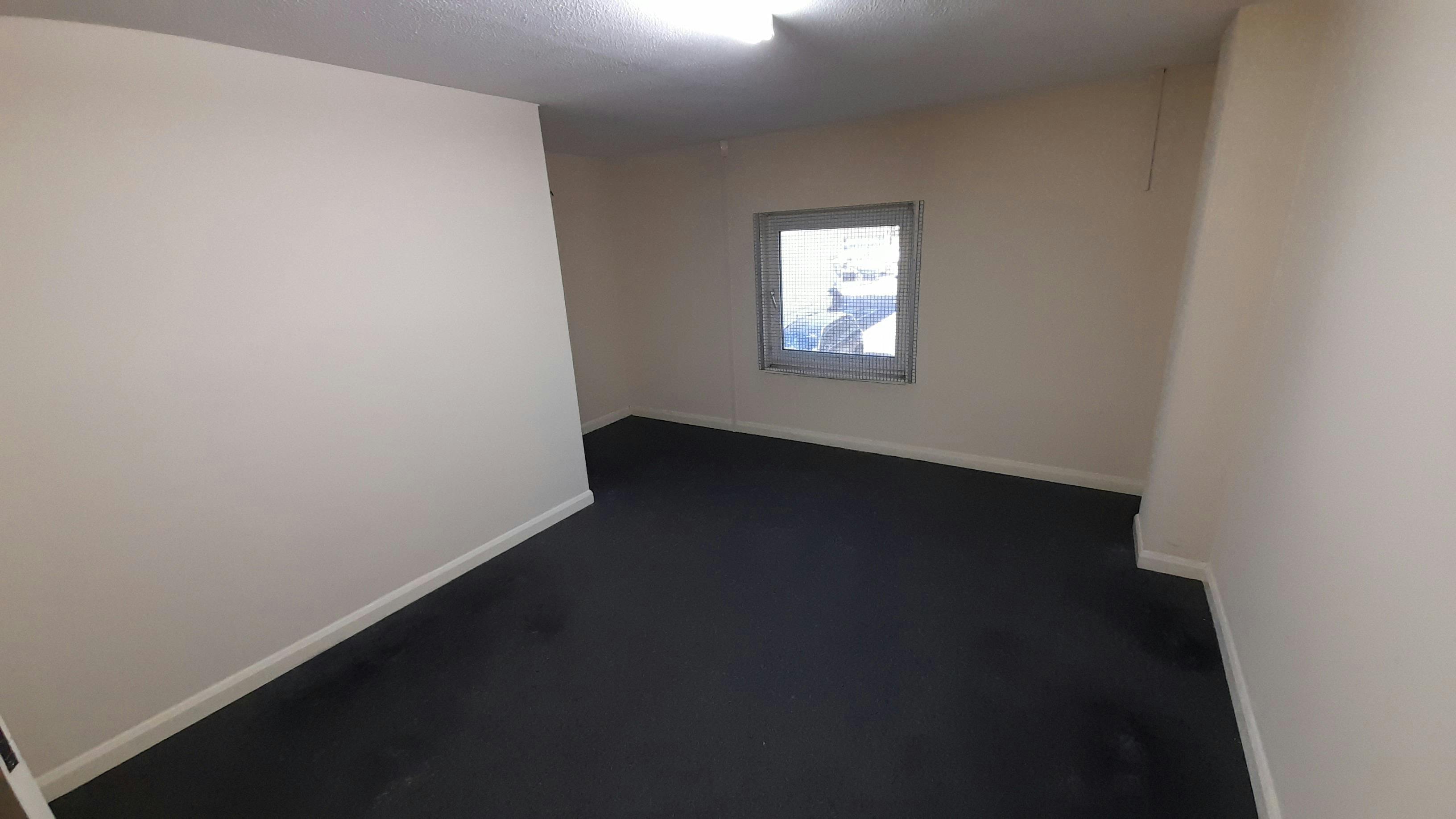 Unit 7, Mayfield Avenue Industrial Estate, Weyhill, Industrial / Warehouse To Let - Unit 7 office.jpg