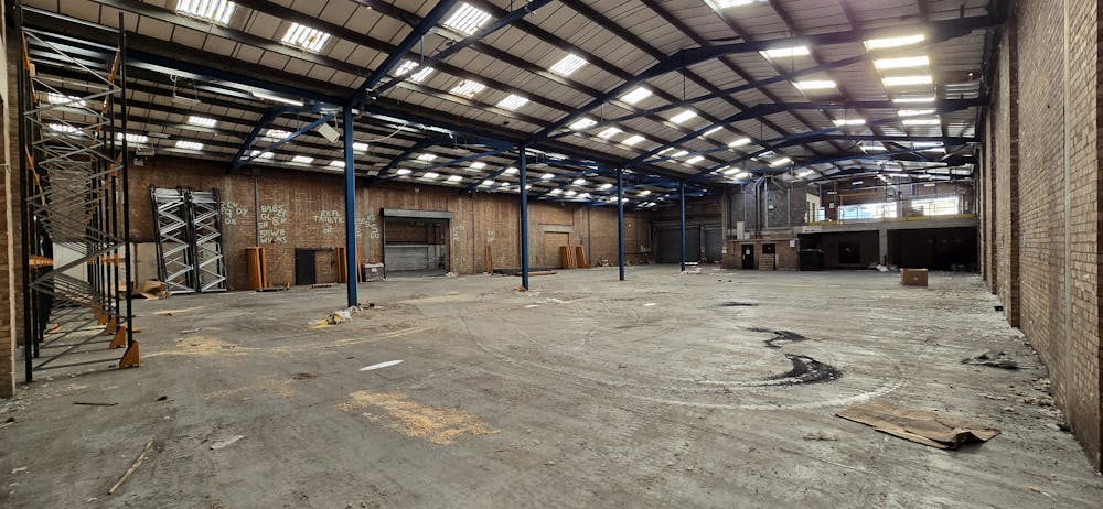 Unit 3, Lancing Business Park - 20251121_121603.jpg