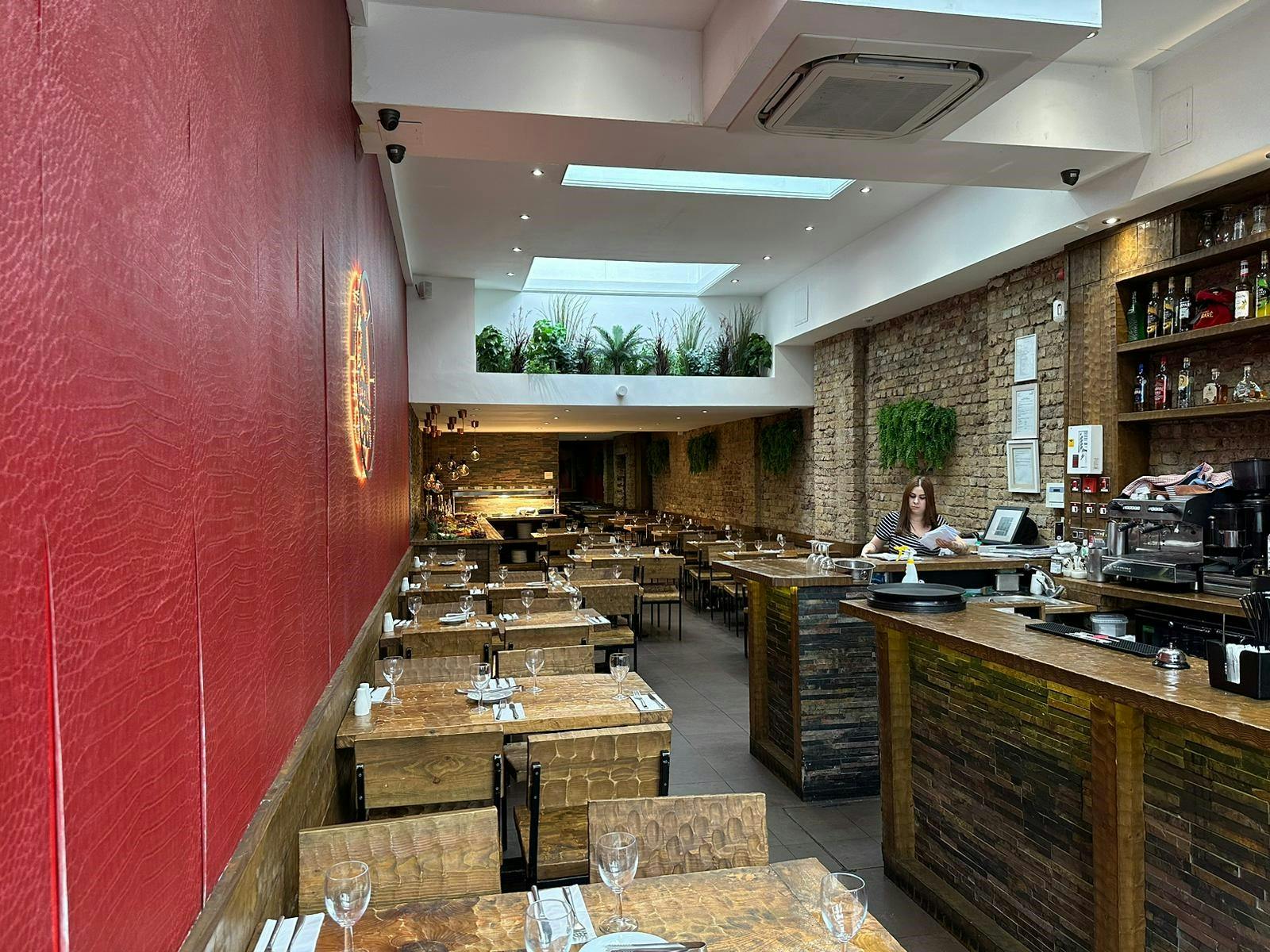 126 Clapham High Street, London, Restaurant To Let - 3.jpg
