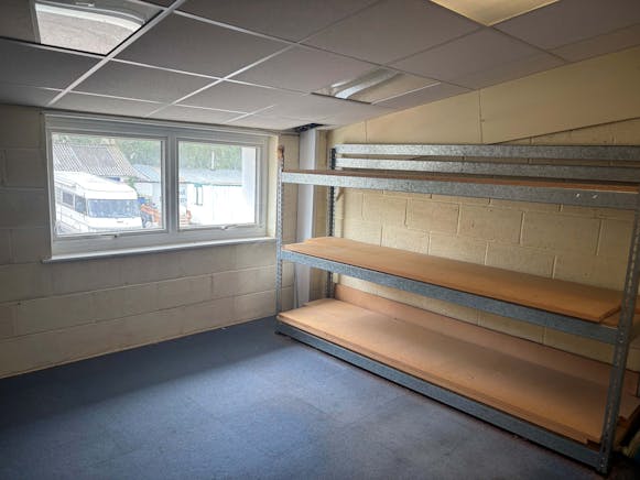 Unit 6, Stroud For Sale - Int 3.jpg