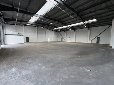 Units 18-20, Severnside Trading Estate, Textilose Road, Manchester, Industrial To Let - IMG_0872.JPG