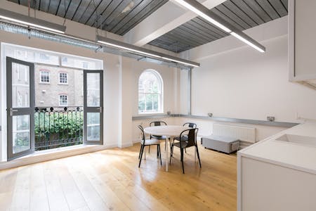 7 Bath Place / 314 Old Street, London, Office For Sale - 7-Bath-Place-EC2A-3DR-Shoreditch-Fitted-Office-Internal4-Dominion.London.jpg