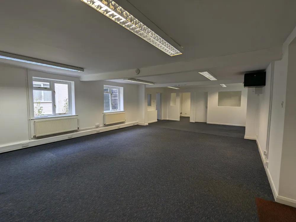 Unit 6, Loseley Park - 1000003707.jpg