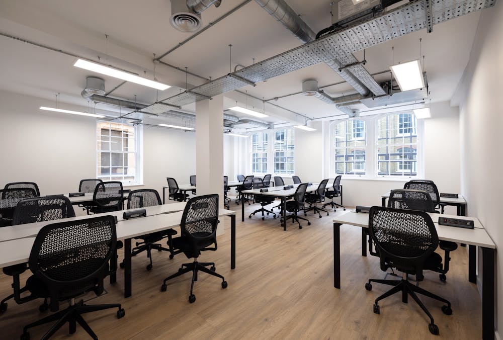 52 Tabernacle Street (Office 5.03) - Example 25 person office.jpg