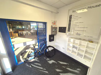 Sovereign House, Stockport, Office To Let - 20250501_075110.jpg