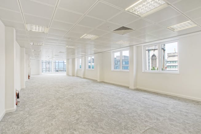 Pinnacle House, London, Serviced Office To Let - Pinnacle House, EC3 picture No. 3