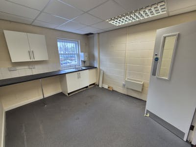 33-35, High Street, Stockport, Retail To Let - 20260324_131823.jpg
