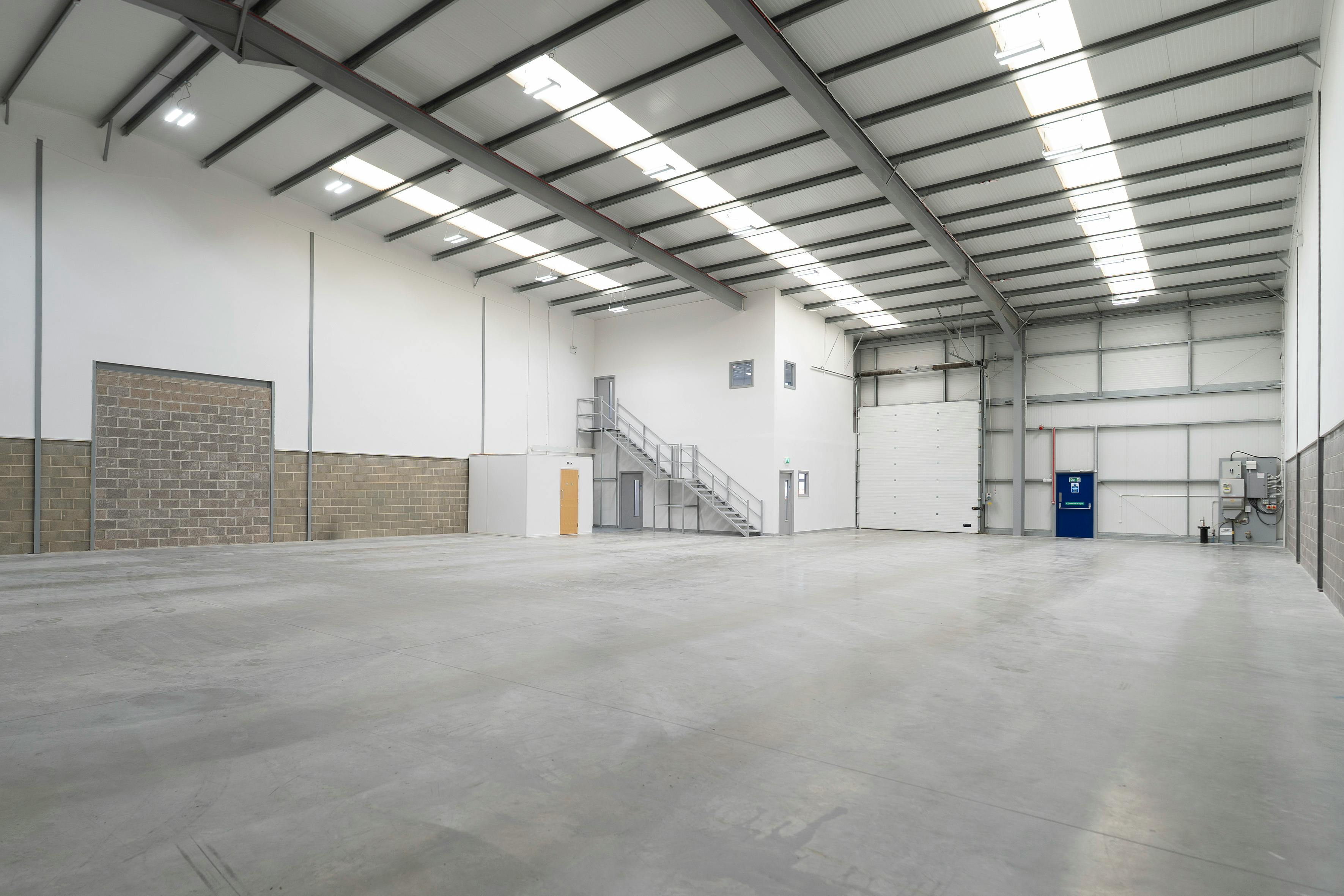 Industrial Unit in Portsmouth - photo 2
