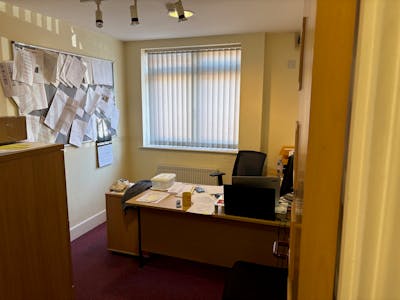 103 Spinney Hill, Addlestone, Industrial For Sale - IMG_1454.jpeg