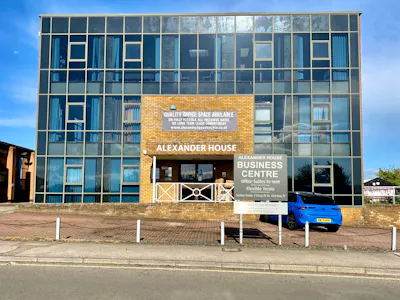 Alexander House, 40a Wilbury Way, Hitchin, Office To Let - IMG_3040.JPG