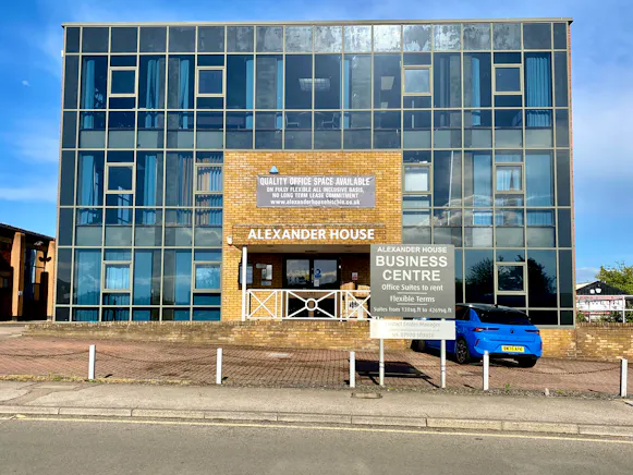 Alexander House, 40a Wilbury Way, Hitchin, Office To Let - IMG_3040.JPG