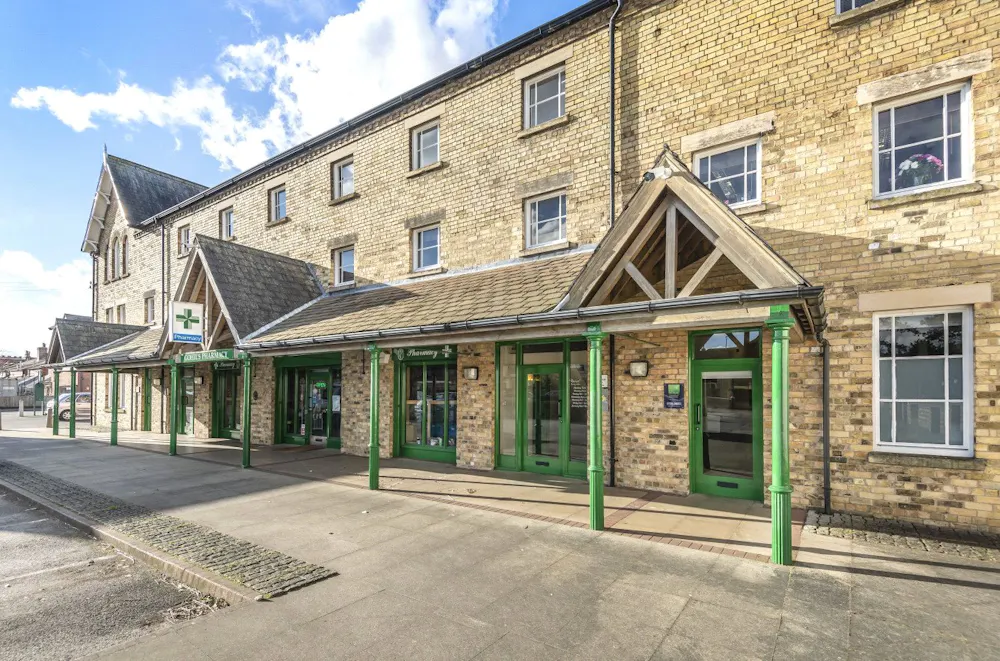 Business & Healthcare Suites at, Clover House - 16BOC160036_02.jpg