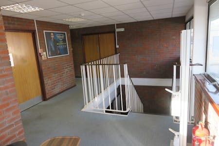 Riverside House, Eskdale Road, Uxbridge, Industrial/Logistics / Office To Let - IMG_1576.JPG