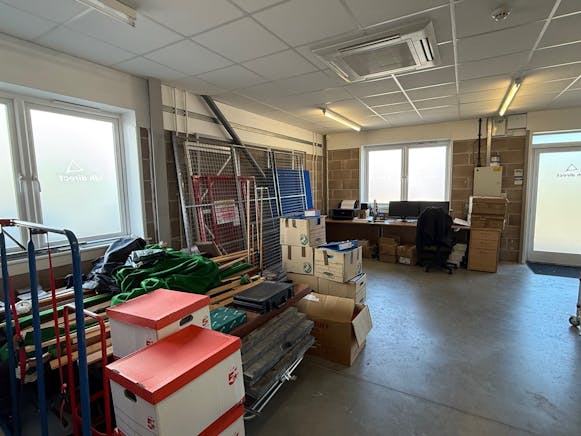 Unit 12 Glenmore Business Park, Southmead Close, Westmead, Swindon, Industrial For Sale - 4.jpg