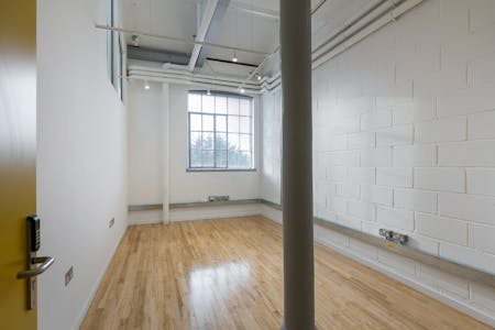 Units 24 & 25 Waterside, 44-48 Wharf Road, London, Office For Sale - WatersideUnits2425WharfRoadLondonN1ShoreditchHoxtonAngelOfficeStudioRentInternal14DominionLondon.jpg