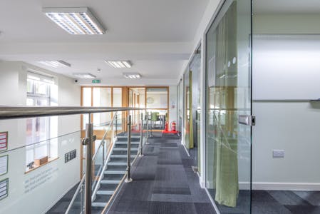 5 Vicarage Lane, London, Office To Let - 125_Vicarage_Lane_E15.jpg